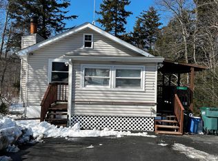 9491 Juniper Dr, Tobyhanna, PA 18466