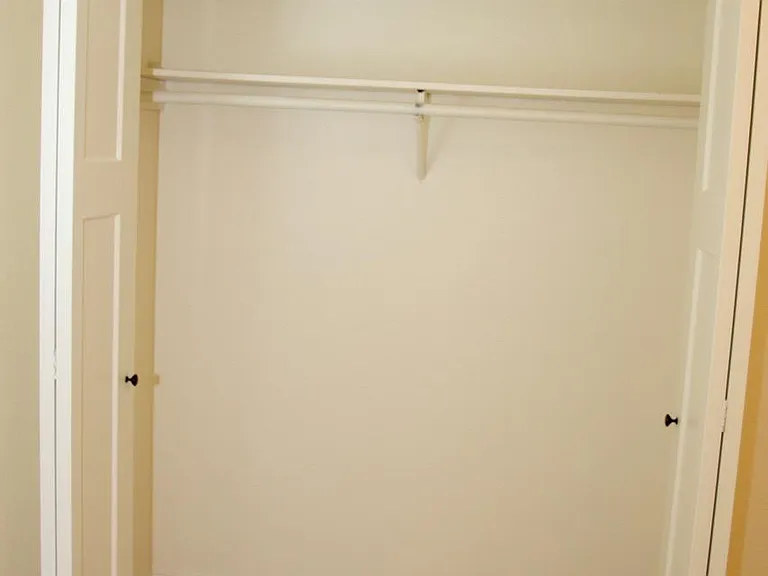225 SW Kalmia St #A — Photo 25