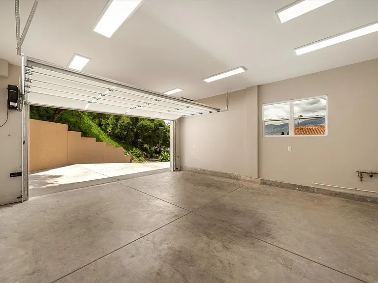Chino St — Photo 15
