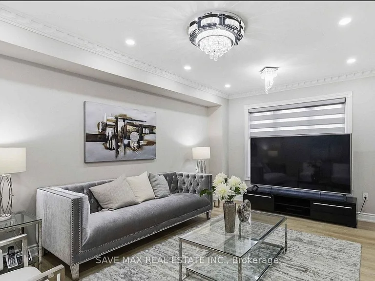 18 Salonica Rd #UPPER — Photo 11