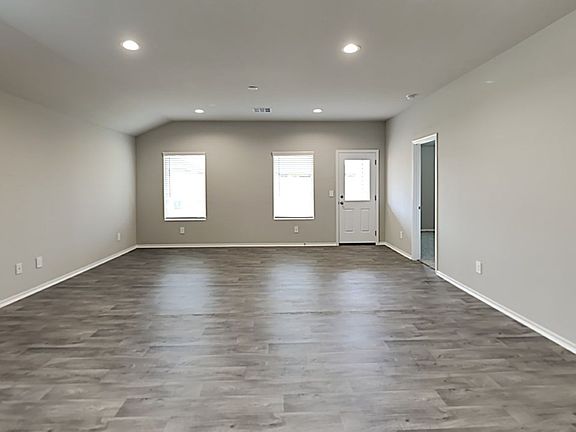 4th image of 10421 NW 25th Ter