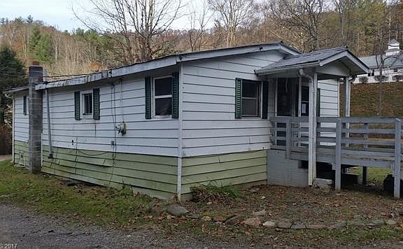 2nd image of 35 Wood Duck Ln