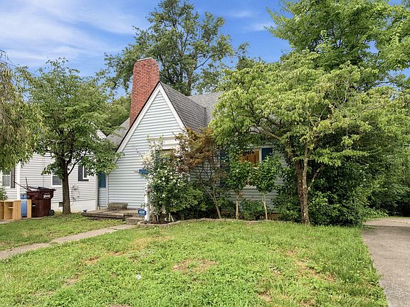 3rd image of 105 Mildred Ct