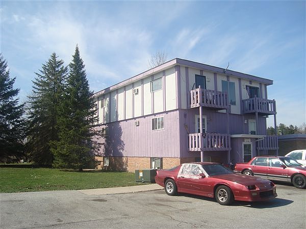 Building 2: Apts. 18-34