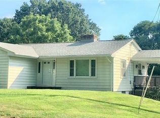 1803 Pulaski Rd, New Castle, PA 16105