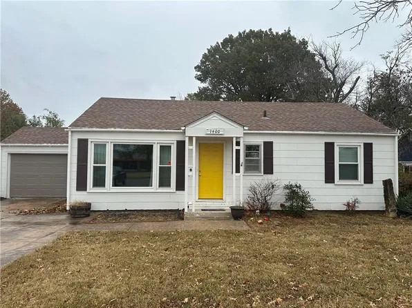 1400 N 10th St, Independence, KS 67301