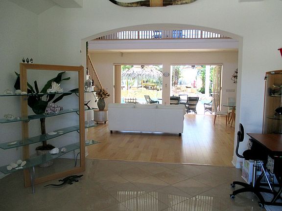 4th image of 15890 River Creek Ct