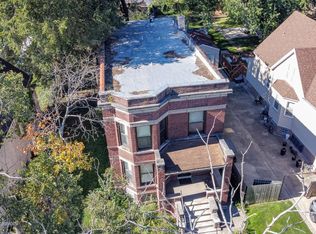 9976 S Winston Ave, Chicago, IL 60643