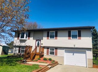 5546 Roxbury Ct, Girard, PA 16417