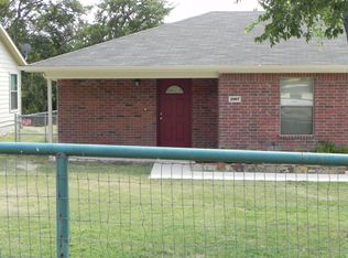 2903 NW 20th St, Fort Worth, TX 76106