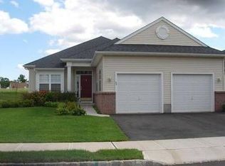 48 Esplanade Dr, Somerset, NJ 08873