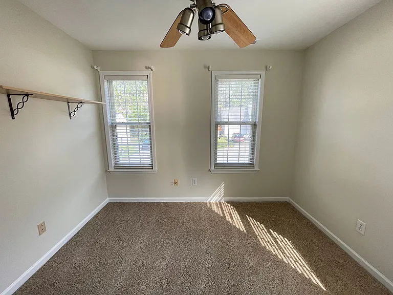 606 Ascott Way — Photo 40