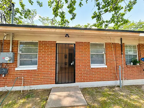 7104 Ken Knight Dr W Photo 1