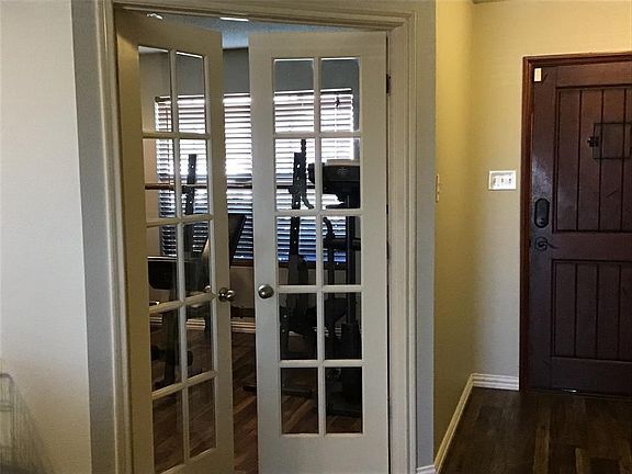 3rd image of 517 Del Mar Dr