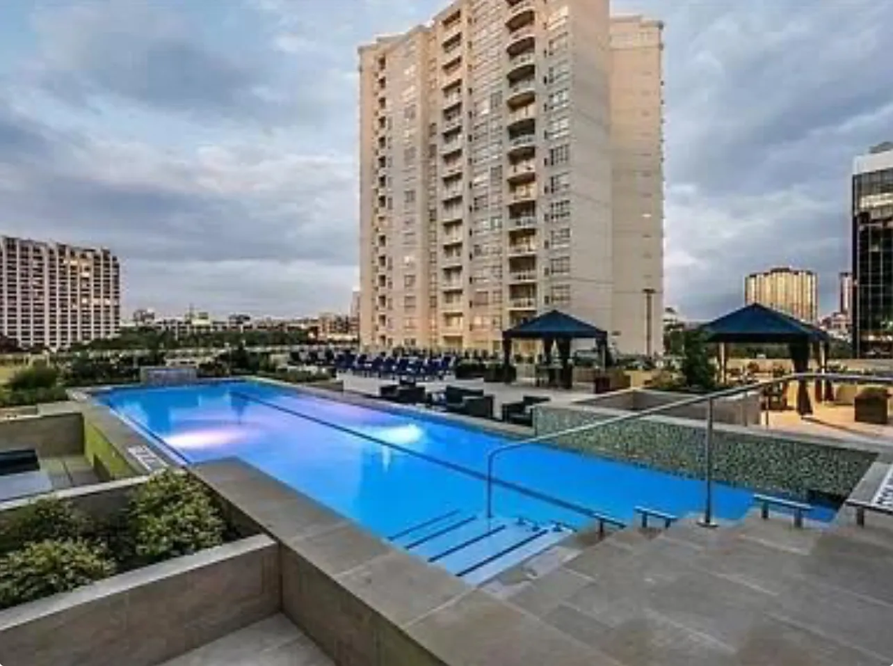 1 bed, 816 sqft, $1,900 — Photo 3