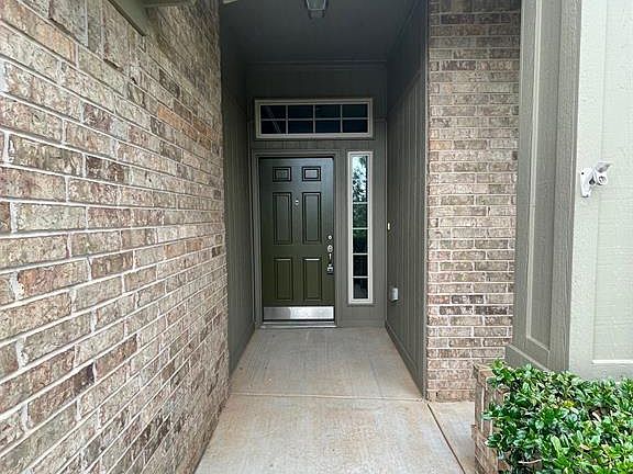 4th image of 2641 NW 182nd St