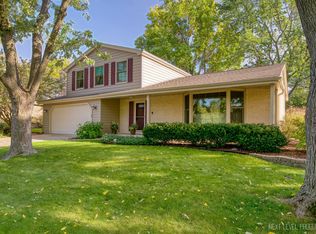 808 Iroquois Ave, Naperville, IL
