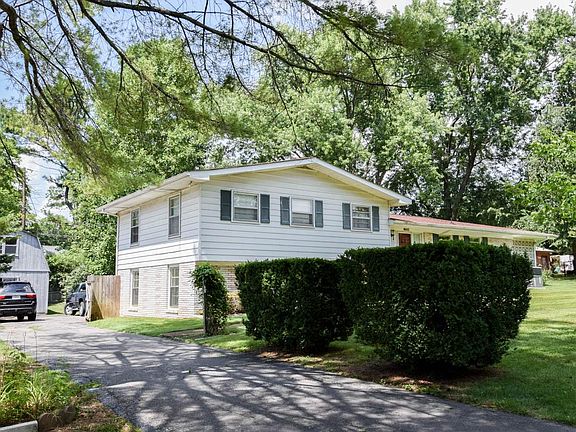2nd image of 220 Hale Ave