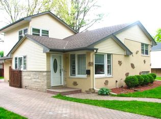 1632 S Greenwood Ave, Park Ridge, IL 60068