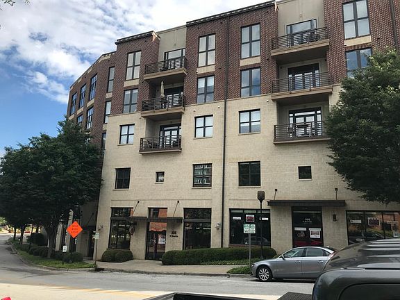 3rd image of 101 W Court St Unit 225