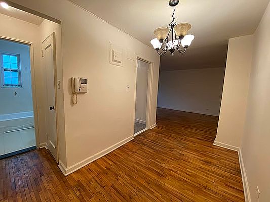 1st image of 140-18 Burden Cres #15