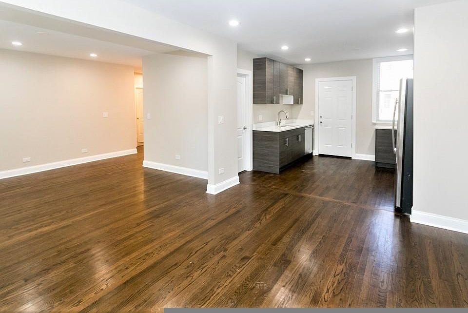 1st image of 1432 W Farragut Ave #2D