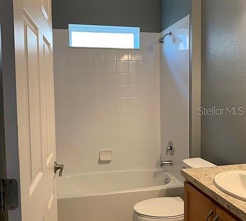 3rd image of 2267 Waukegan Dr