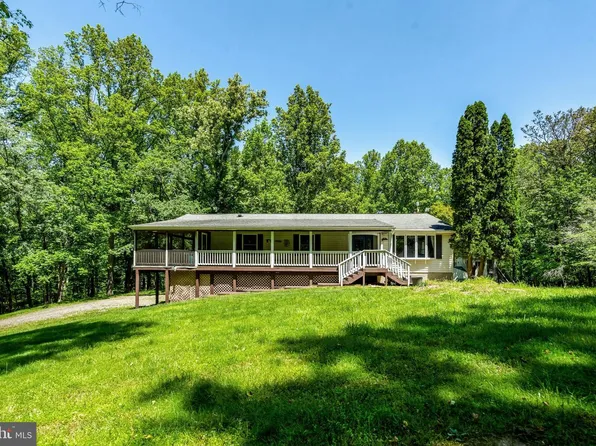 4645 Morgans Bluff Dr, Marshall, VA 20115