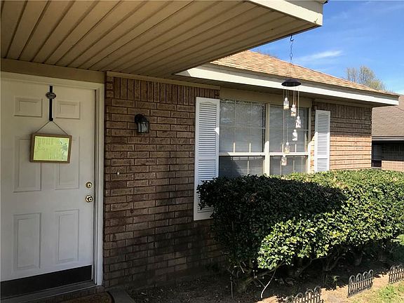 5th image of 805/807 Eastview Dr