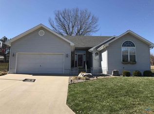 2075 Ridgeview Dr, Sedalia, MO 65301