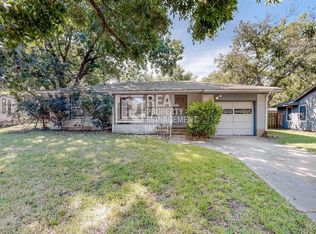 900 W Sycamore St, Sherman, TX 75092