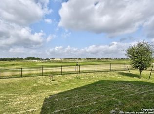 173 Fairway Dr, Floresville, TX 78114