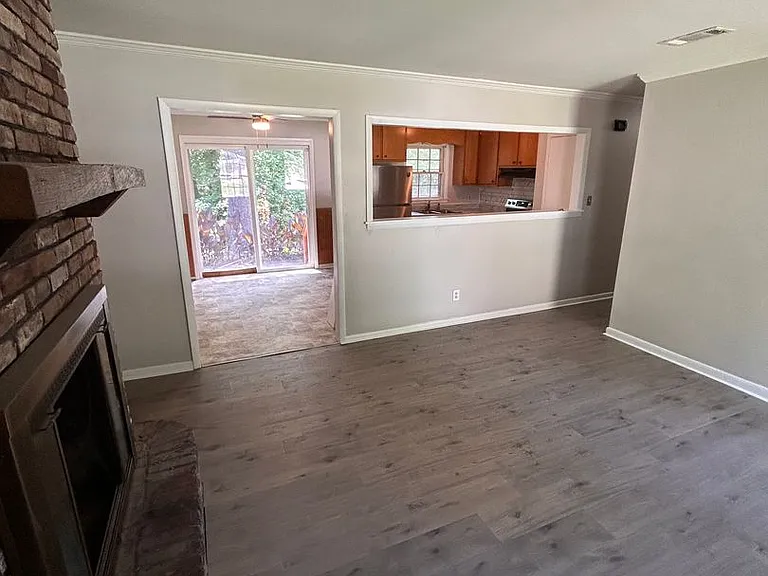 4380 Azalea Dr — Photo 8
