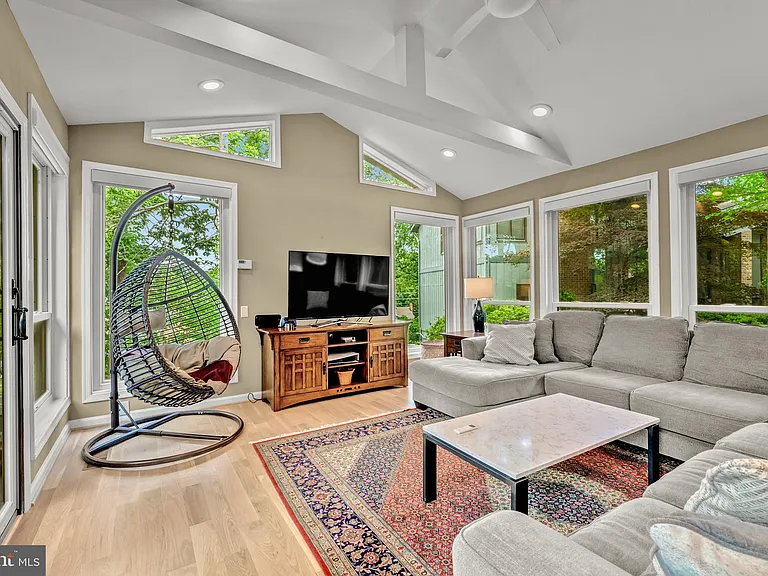 6706 Pine Creek Ct — Photo 14