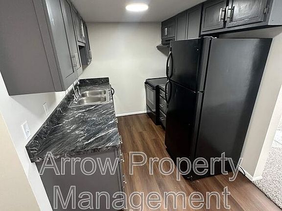 2nd image of 2933 P St Unit 2