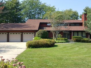 3725 Oakwood Dr, Cottage Grove, WI 53527