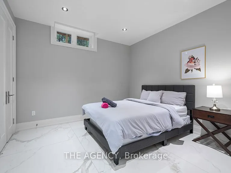 8 Frivick Ct — Photo 43