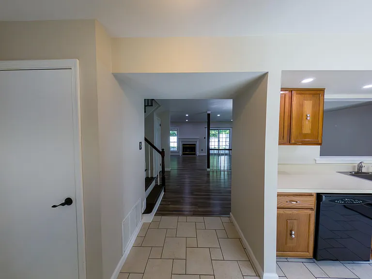 4 Vassar Pl — Photo 37