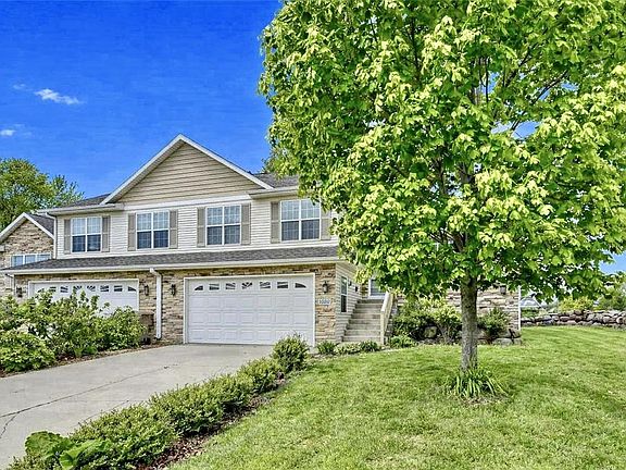 3rd image of 1002-1004 Severson Drive