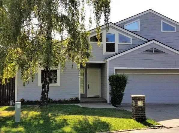 12300 Hidden Meadows Cir, Auburn, CA 95603