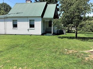 416 Fir St, Eleanor, WV 25070