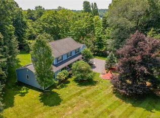 3 Heritage Dr, Danbury, CT 06811