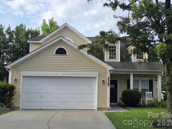 5740 Shining Oak Ln, Charlotte, NC 28269