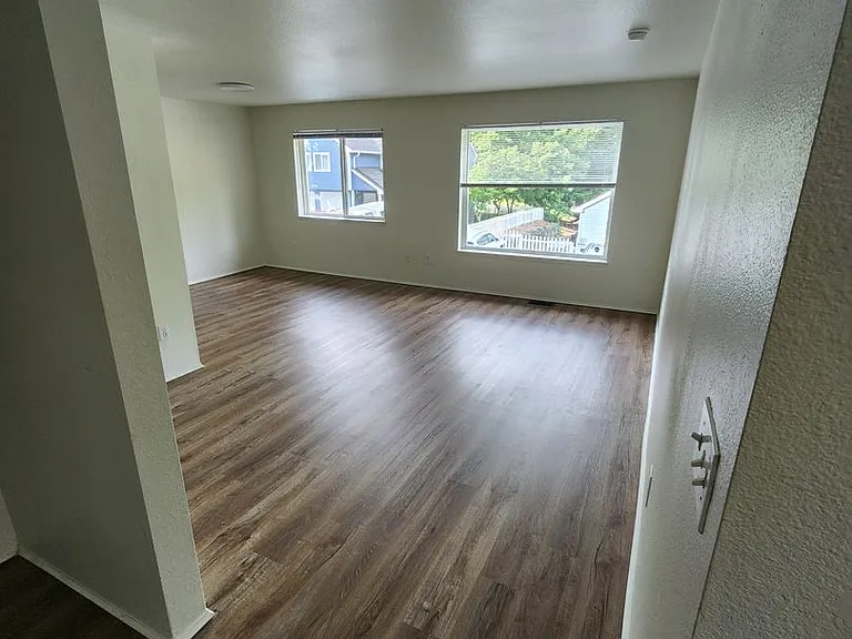 1307 NW Slate Ln #102 — Photo 48