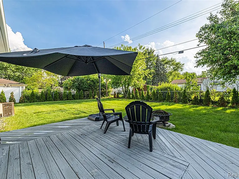 676 Sheffield Rd — Photo 30