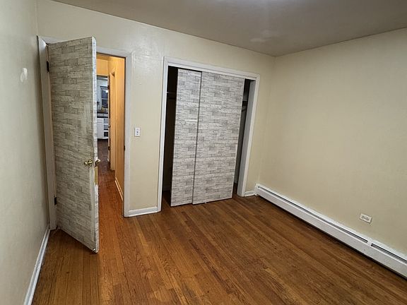 4th image of 7528 N Claremont Ave #2