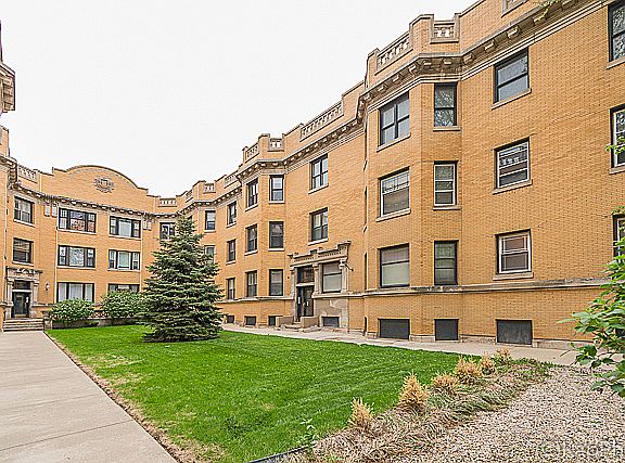 2nd image of 4816 S Dorchester Ave APT 1