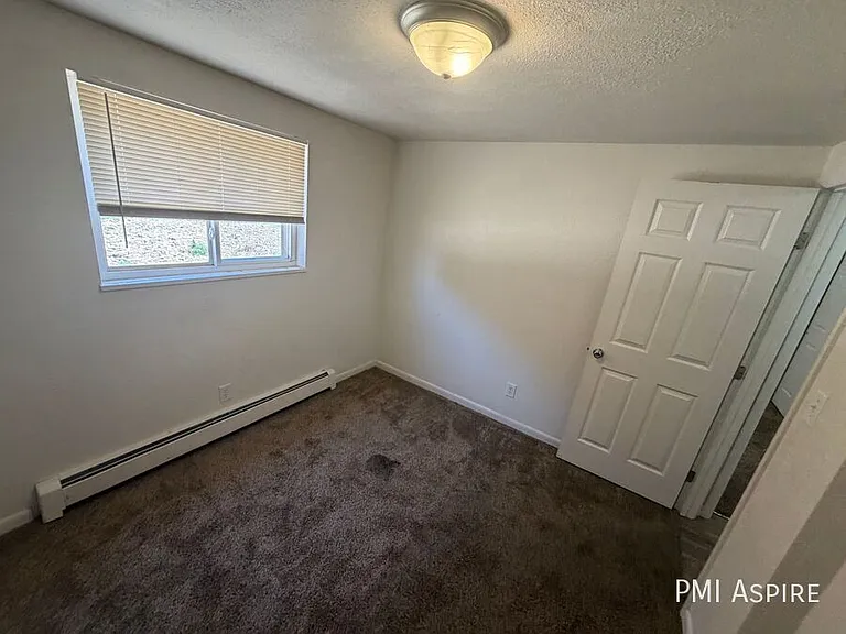 2924 Glendale Dr #6 — Photo 9