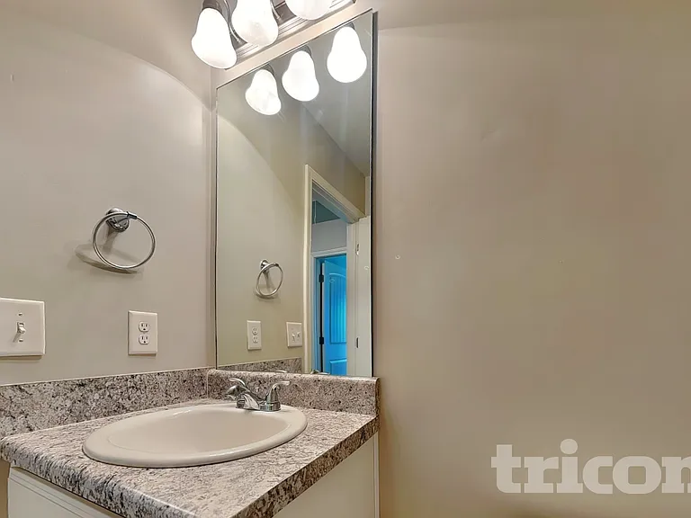 37 Oakville Dr — Photo 13