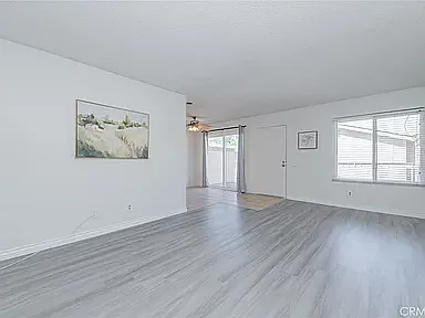 3 bed, 1084 sqft, $3,000 — Photo 4